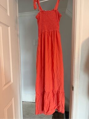 Woman’s Coral Sleeveless Smocked Maxi Dress